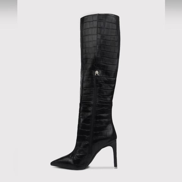 NWOT Black Suede Studio Taylor Boots - Picture 3 of 16